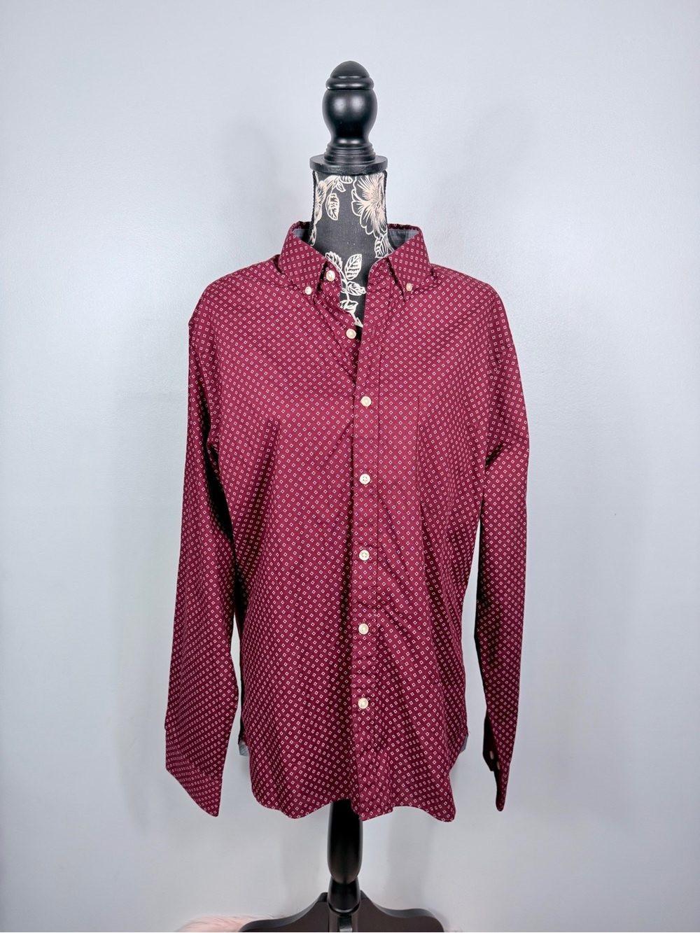 Van Heusen men's maroon white dot slim fit button down dress shirt size large